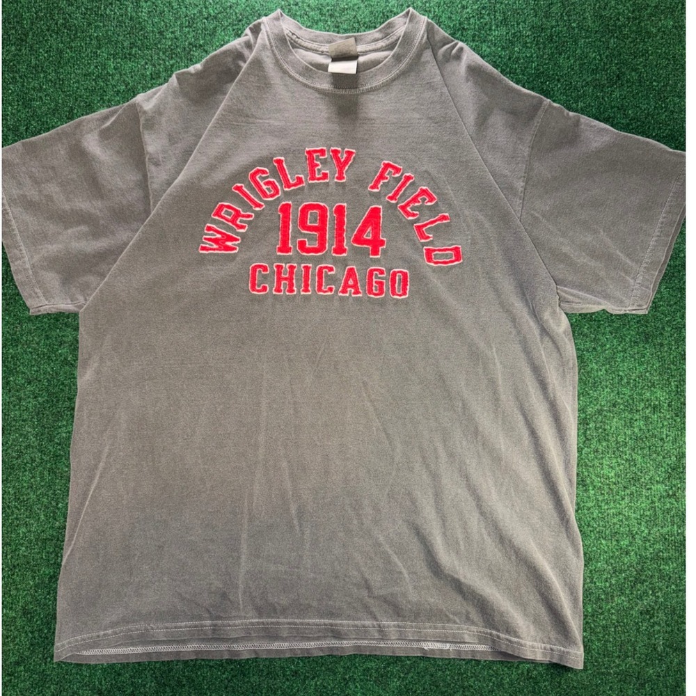 Gildan Wrigley Field 1914 Chicago T-Shirt Mens XL Gray Short Sleeve Baseball Tee